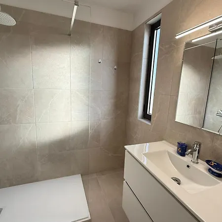 06do Beau Rénové Face à La Antibes